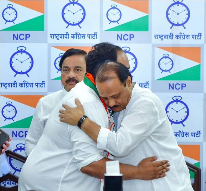 बाबा सिद्दीकी की हत्या से महाराष्ट्र में शोक, बेटे ने राजनीति में नई भूमिका निभाने का संकल्प लिया