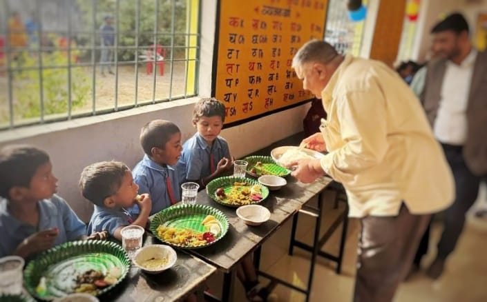 मध्यान्ह भोजन